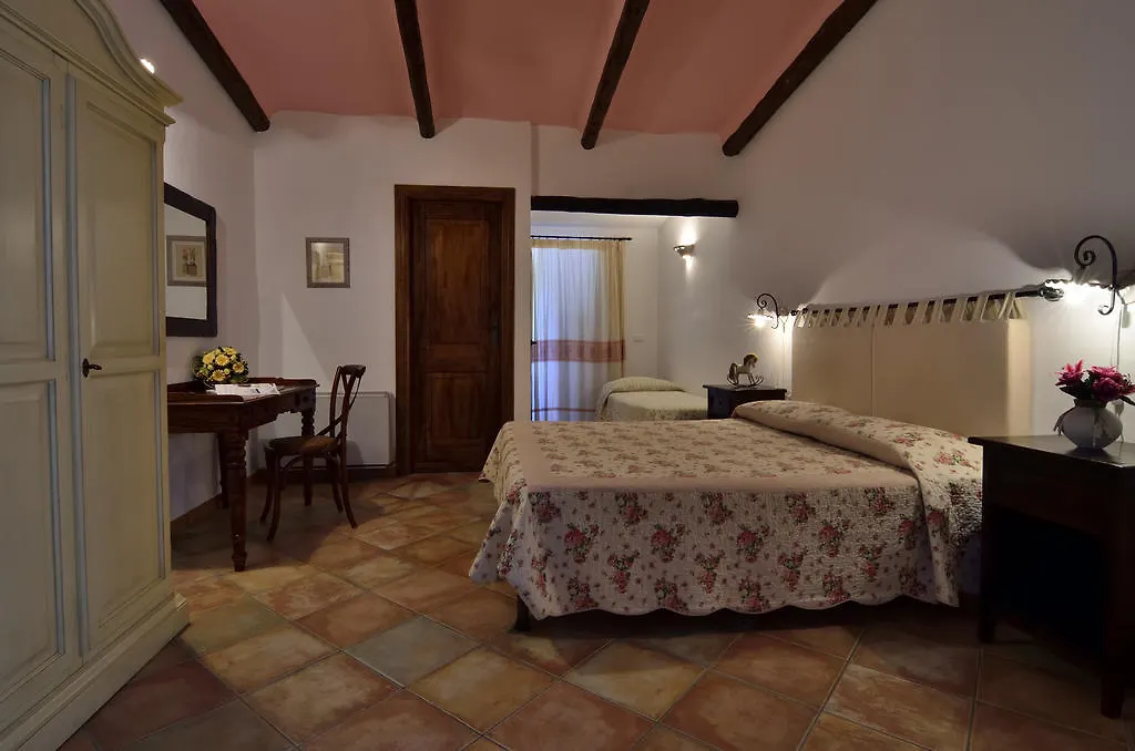 Alojamento de Turismo Rural Agriturismo Guthiddai Oliena Itália