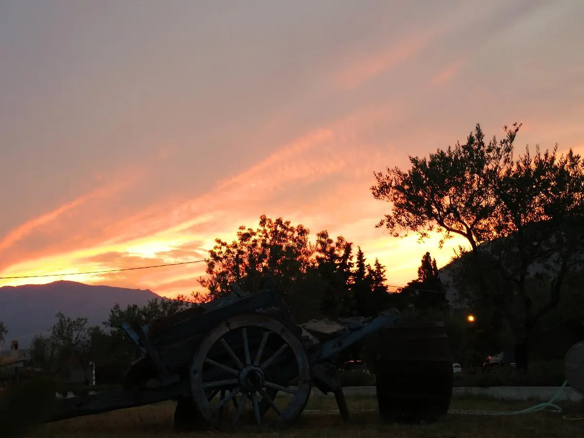 Agriturismo Guthiddai Oliena Alojamento de Turismo Rural