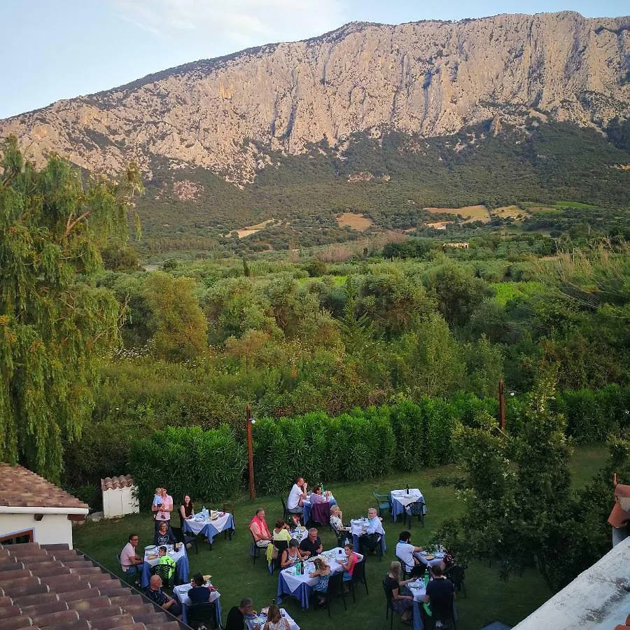 Agriturismo Guthiddai Oliena 0*,  Italië